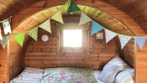 Unclassified image, 5 of 10, button - Rivendell Glamping Pod - UK11881 (Holsworthy, near Launceston)