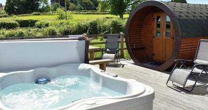 Rivendell Glamping Pod - UK11881