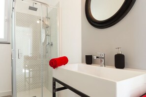 Shower - Refined villa with minimal chic interior and fabulous private pool with sea view (Ascea)