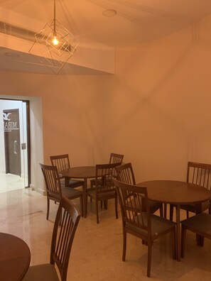 Termasuk sarapan Eropah setiap hari