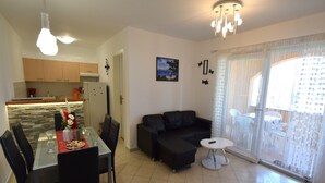 Appartement, 2 chambres | Coin séjour