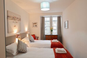 2 bedrooms, iron/ironing board, travel crib, WiFi - Providence Cottage Kirkcudbright (Kirkcudbright)