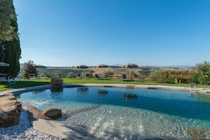 Pool - CASTELLO NELLE CRETE (Siena)