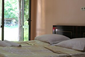 Suite Luxe | Couette en duvet d'oie, articles gratuits dans le mini-bar