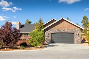 Front of property - Fallen Leaf Retreat of Big Bear (Big Bear Lake)
