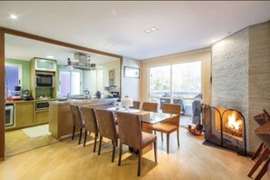 Deluxe Apartment | Private kitchen