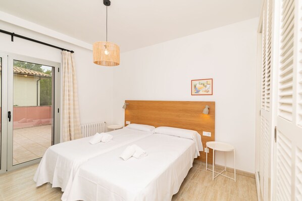 4 bedrooms, free WiFi, bed sheets