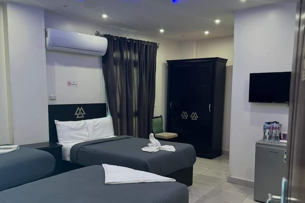 1 bedroom, Egyptian cotton sheets, premium bedding, pillow-top beds