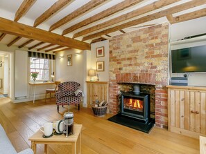Fireplace - 1 bedroom accommodation in Fulking, near Brighton (Fulking, near Brighton)