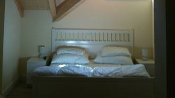 3 sovrum, strykjÀrn/strykbrÀda, gratis wi-fi och sÀngklÀder