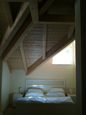 3 soverom, strykejern/-brett, wi-fi (inkludert) og sengetøy