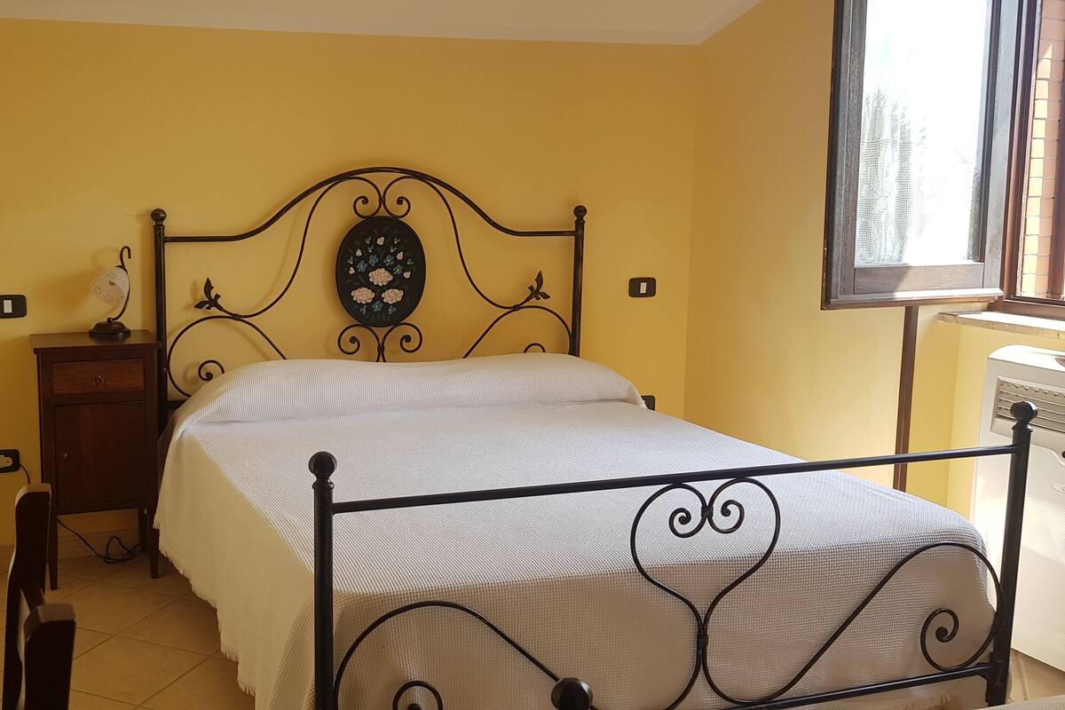 Iron/ironing board, cribs/infant beds, rollaway beds, free WiFi