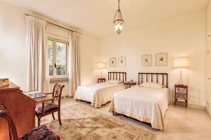 5 Schlafzimmer, Internetzugang, Bettwäsche