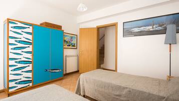 2 habitaciones, tabla de planchar con plancha y wifi gratis