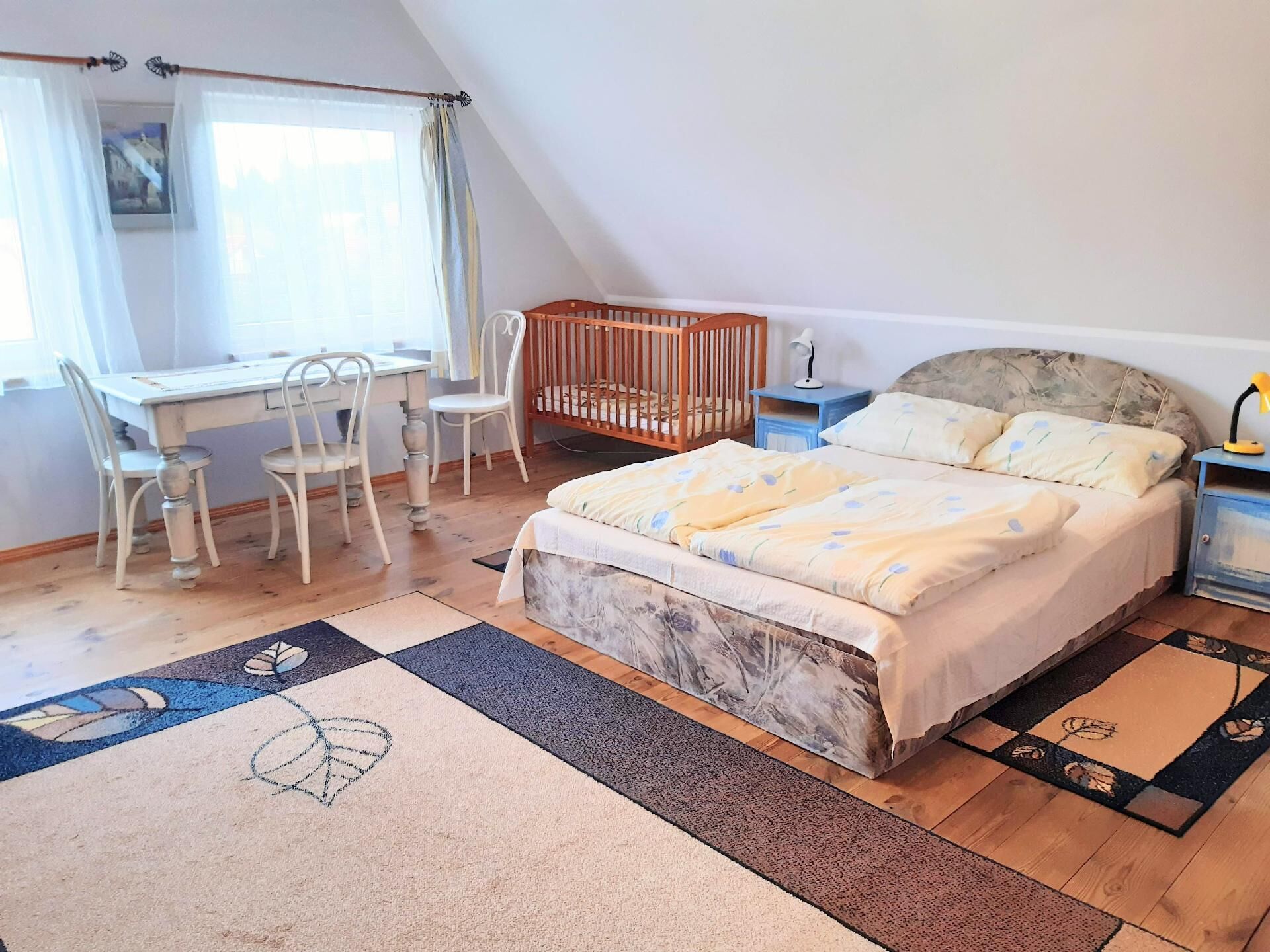 6 Schlafzimmer