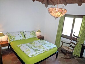 4 dormitorios, tabla de planchar con plancha, wifi
