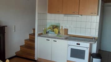Frigorífic, microones, forn i placa de cuina