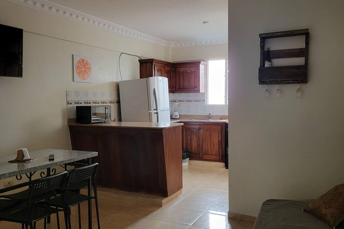 family apartment | living area | 40-inch smart tv with cable channels, tv, netflix