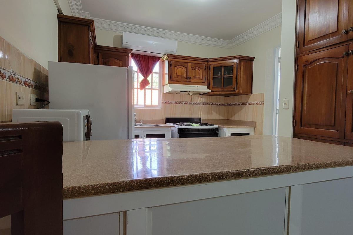 standard room | private kitchen | microwave, griddle, cleaning supplies, paper towels