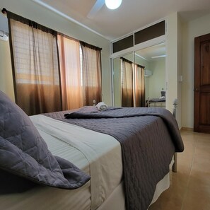 Family Apartment | Down duvets, individually decorated, individually furnished - Hotel Quinto Nivel RD (Salcedo)