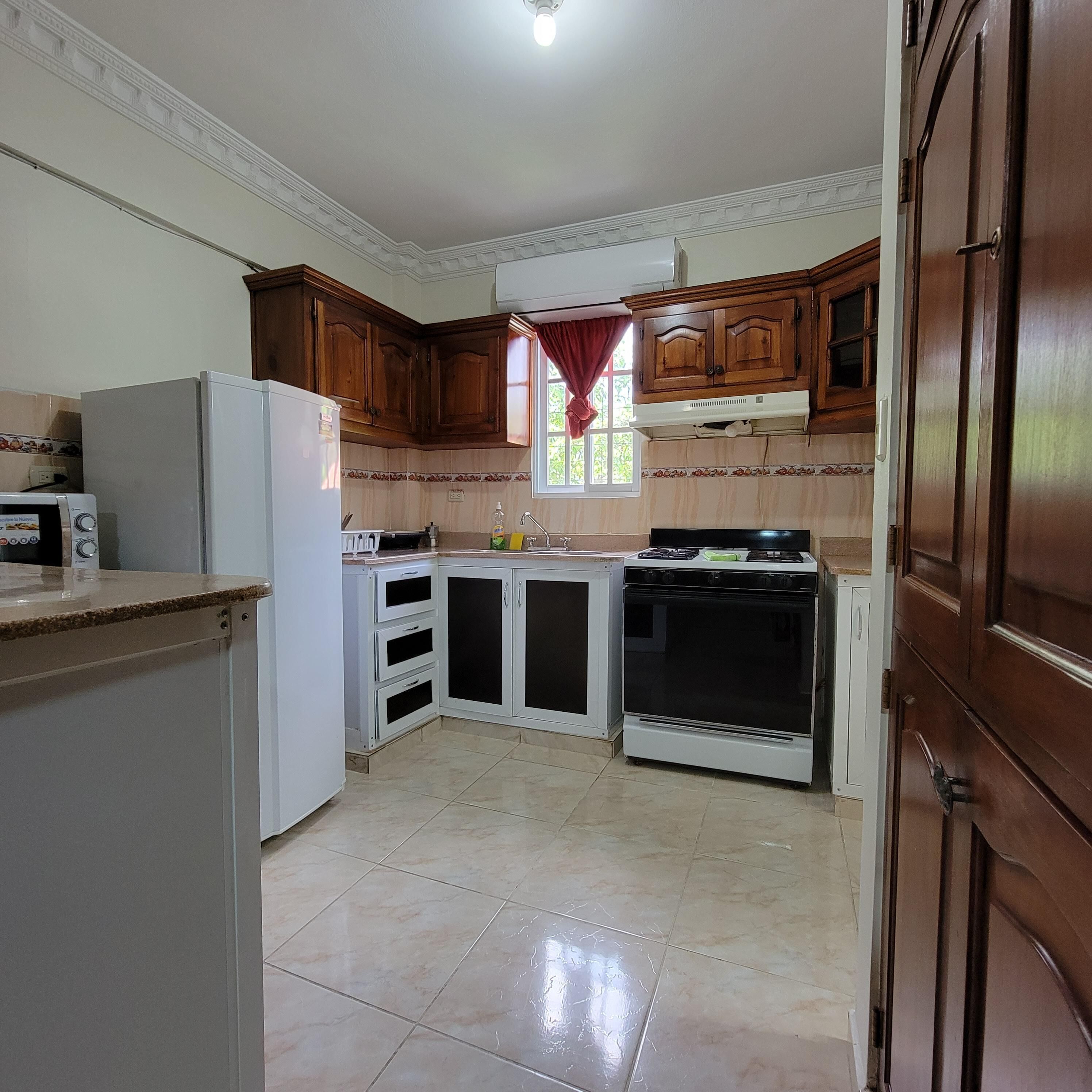 standard room | private kitchen | microwave, griddle, cleaning supplies, paper towels