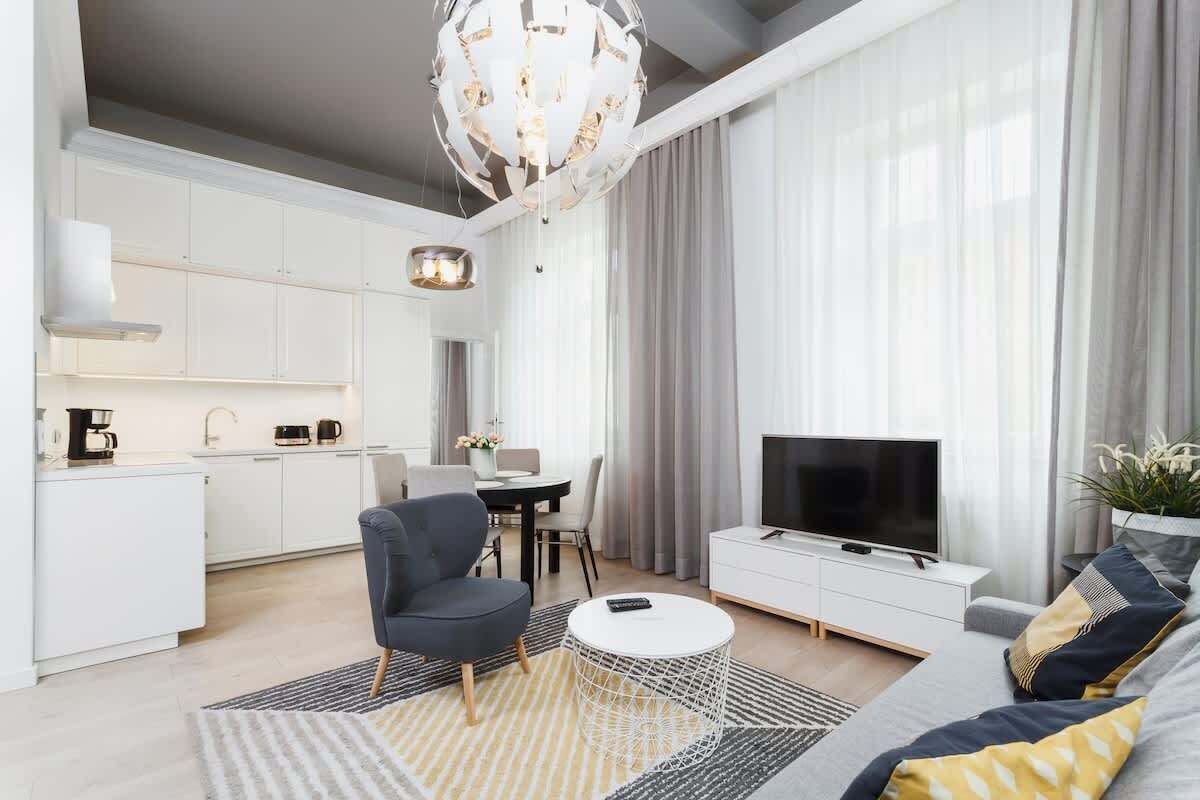 TV