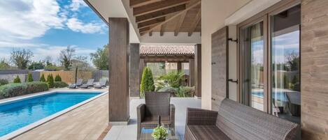 Outdoor pool, pool loungers