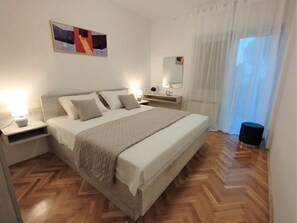 2 bedrooms