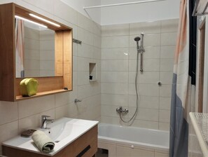 Bathtub