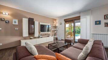 Nhà | Phòng khách | TV màn hình phẳng