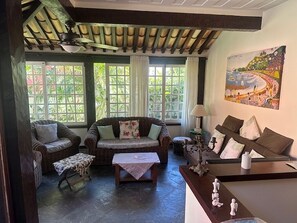 تلفزيون ذكي، مشغل دي في دي