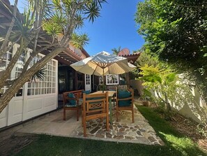 屋外ダイニングエリア