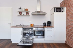 Frigorifero, microonde, forno, lavastoviglie
