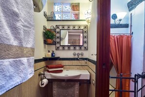 Shower, towels