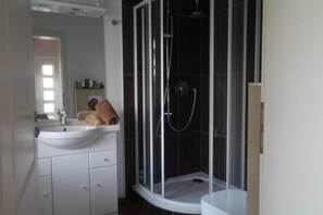 Bathtub