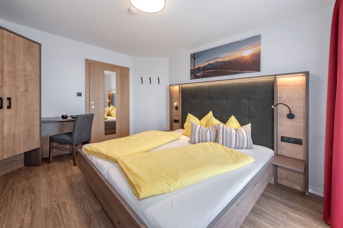Family Apartment (Pustertal) | In-room safe, desk, laptop workspace, soundproofing