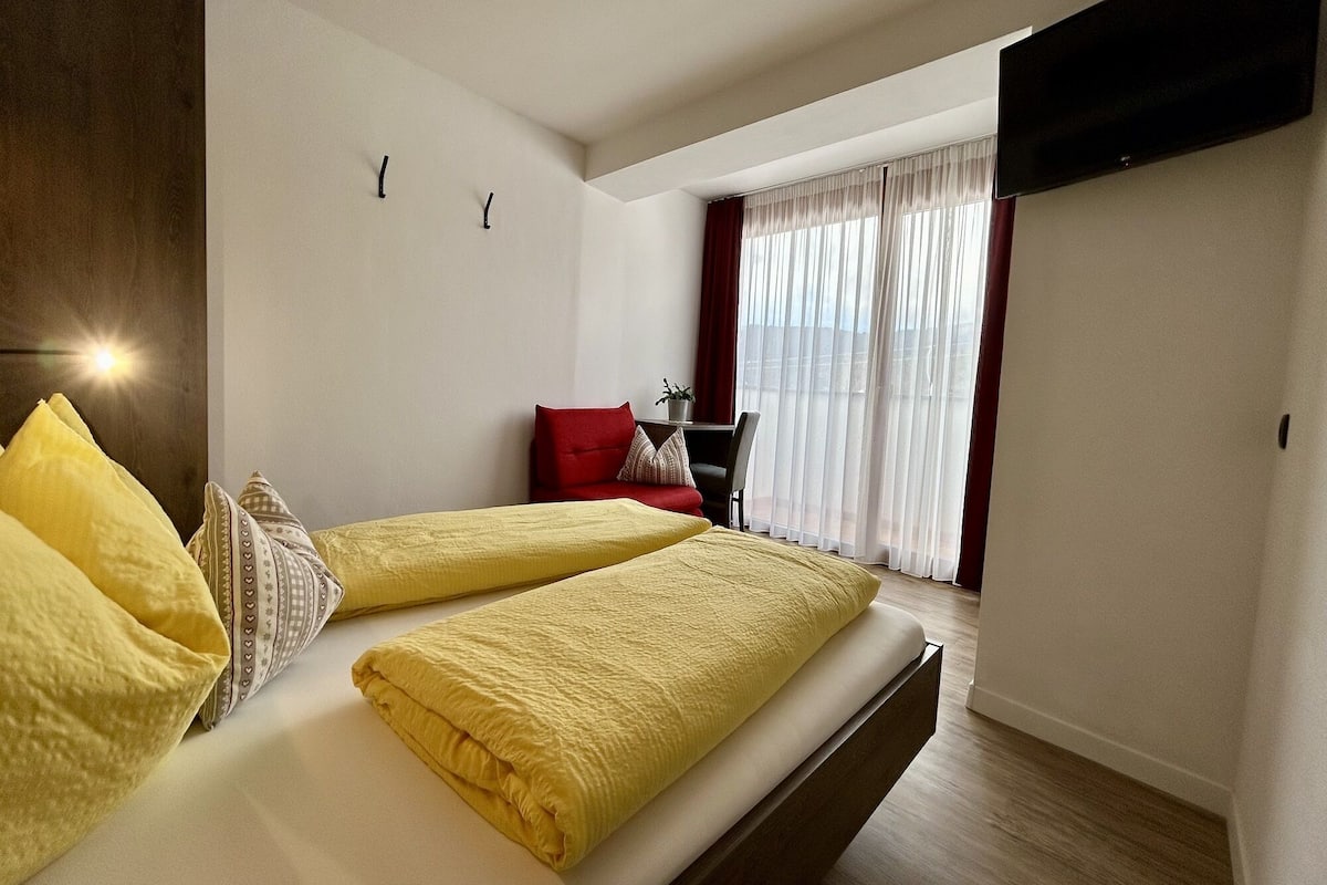 Departamento básico (Mesen A) | 1 habitación, caja de seguridad en la habitación y escritorio