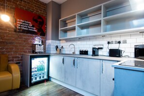 Leilighet – exclusive, 1 soverom, bakgårdsutsikt | Eget kjøkken | Kjøleskap, mikrobølgeovn, ovn og kokeplater