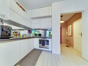 Fridge, microwave, oven, dishwasher