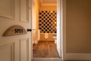 Spey Double/Twin Room | Seprai katun Mesir, seprai premium, dan didekorasi berbeda-beda