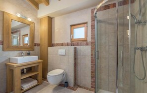 Baignoire, serviettes fournies
