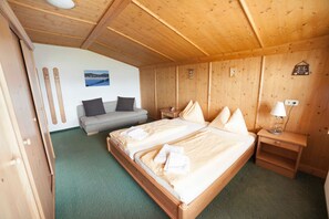 3 bedrooms, WiFi, bed sheets