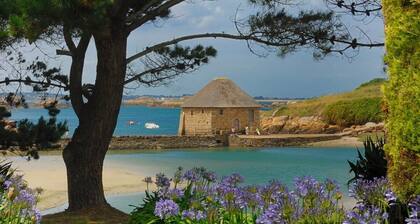 Gites du Port de Paimpol, the owner