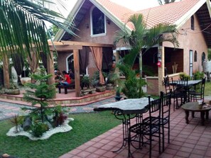 Property grounds - Bognot Lodge Mt Pinatubo Guesthouse (Capas)