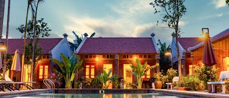 Deluxe King Room | Lake view