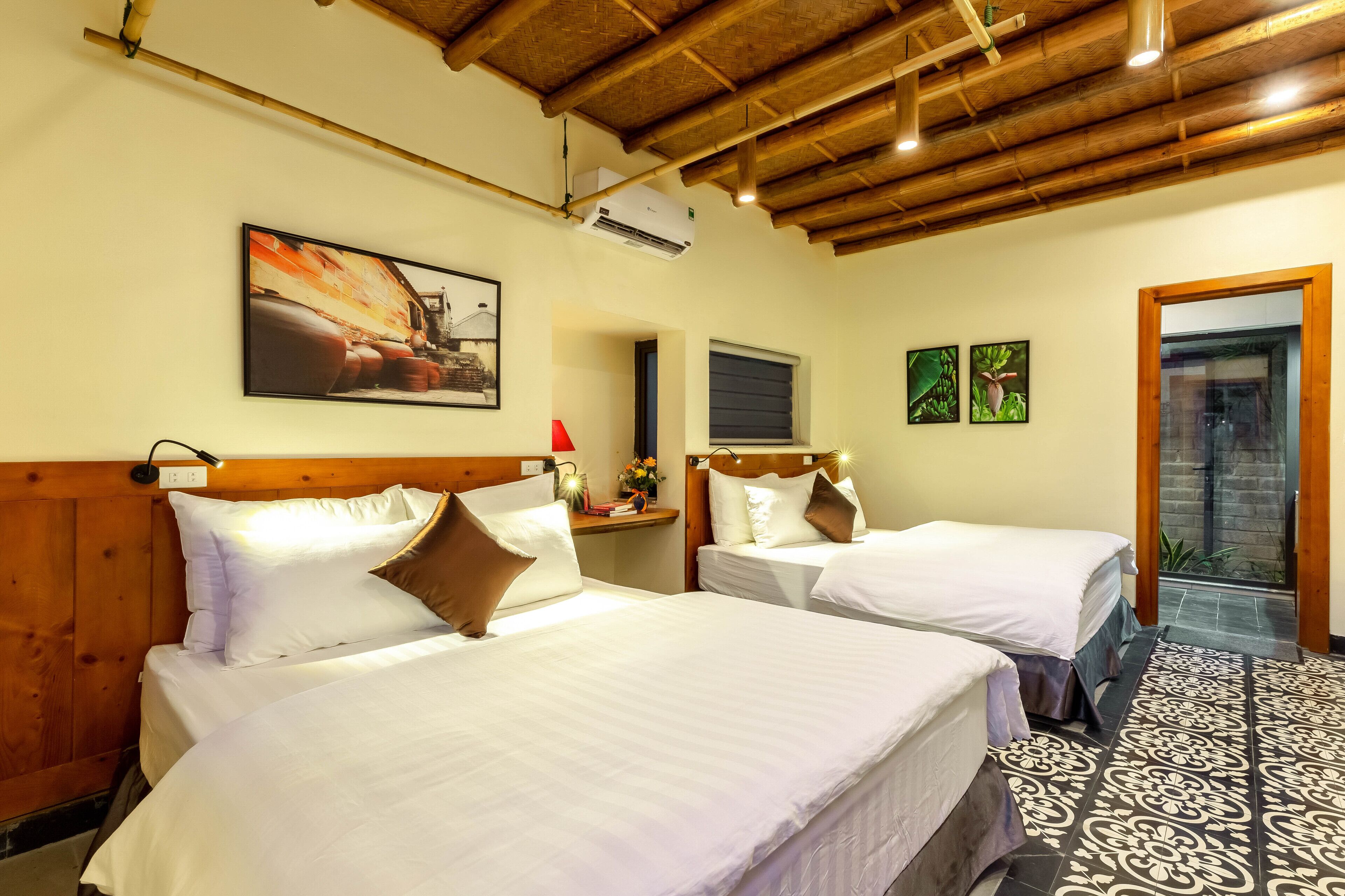 Deluxe Family Room | Minibar, soundproofing, free WiFi, bed sheets