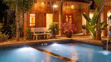 Suite Room | Minibar, soundproofing, free WiFi, bed sheets