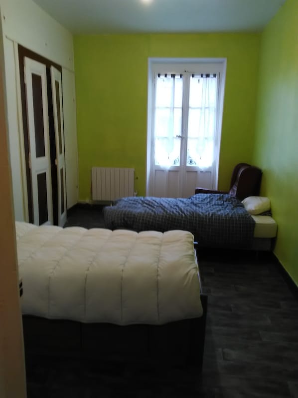 2 Schlafzimmer, Bettwäsche