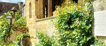 3-room apartment near medieval city