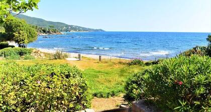 MINI-VILLA CANELLA N °3- FÜSSE IM WASSER